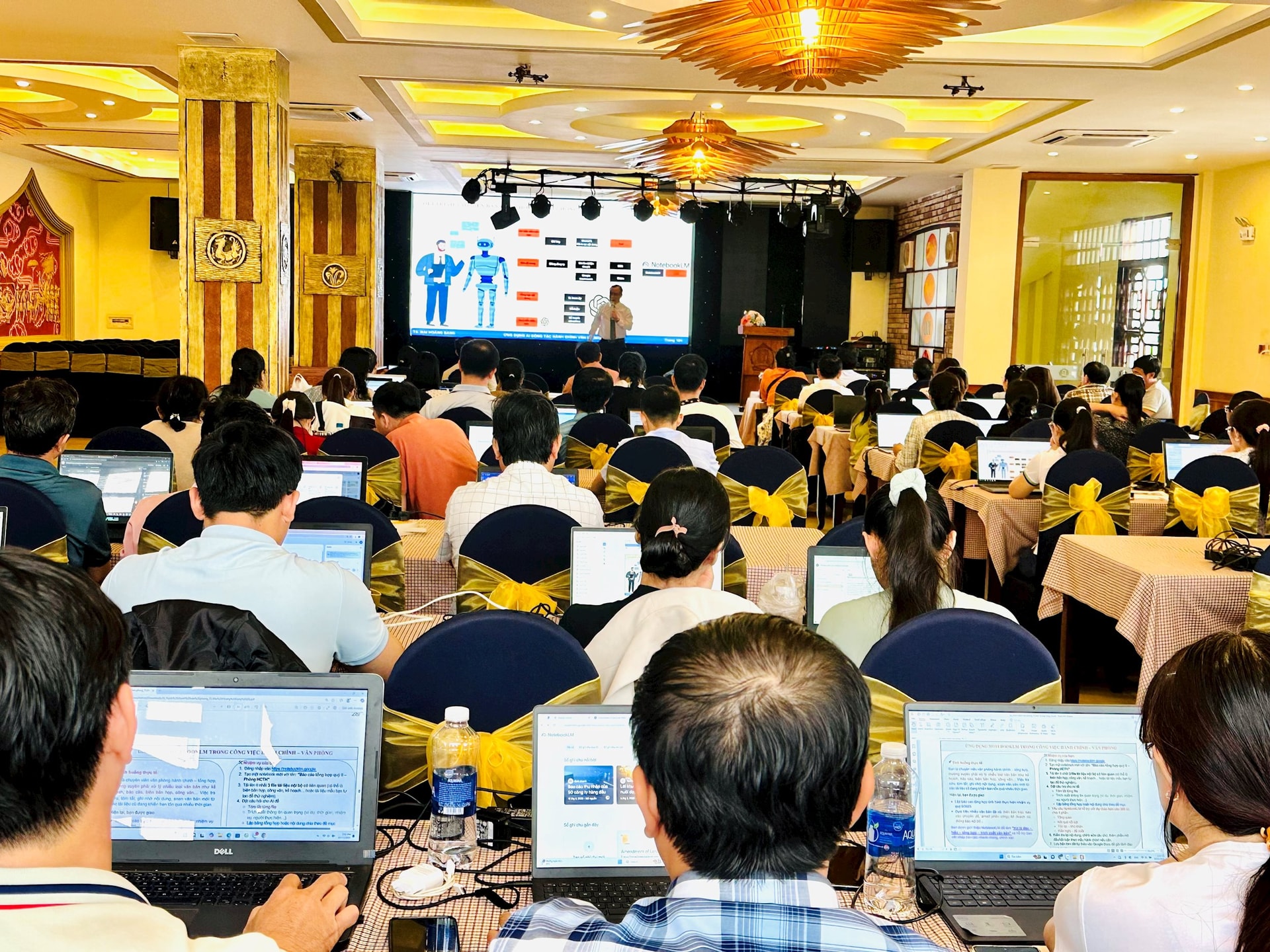 “Ứng dụng trí tuệ nhân tạo trong hành chính văn phòng” 2 Học viên thực hành