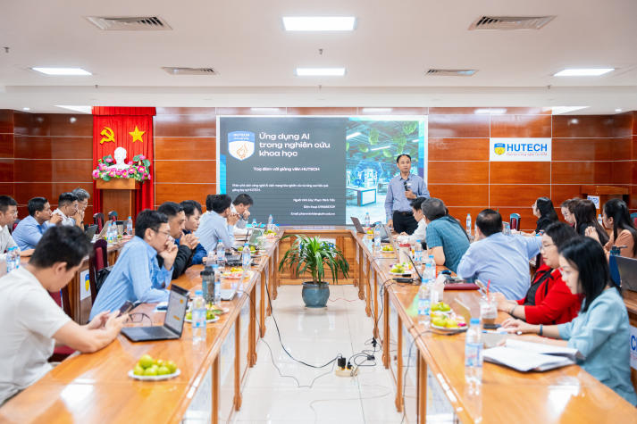 Giảng viên Khoa Tài chính 4 Giảng viên Khoa Tài chính - Thương mại cập nhật xu hướng ứng dụng AI trong nghiên cứu khoa học lĩnh vực kinh tế 59