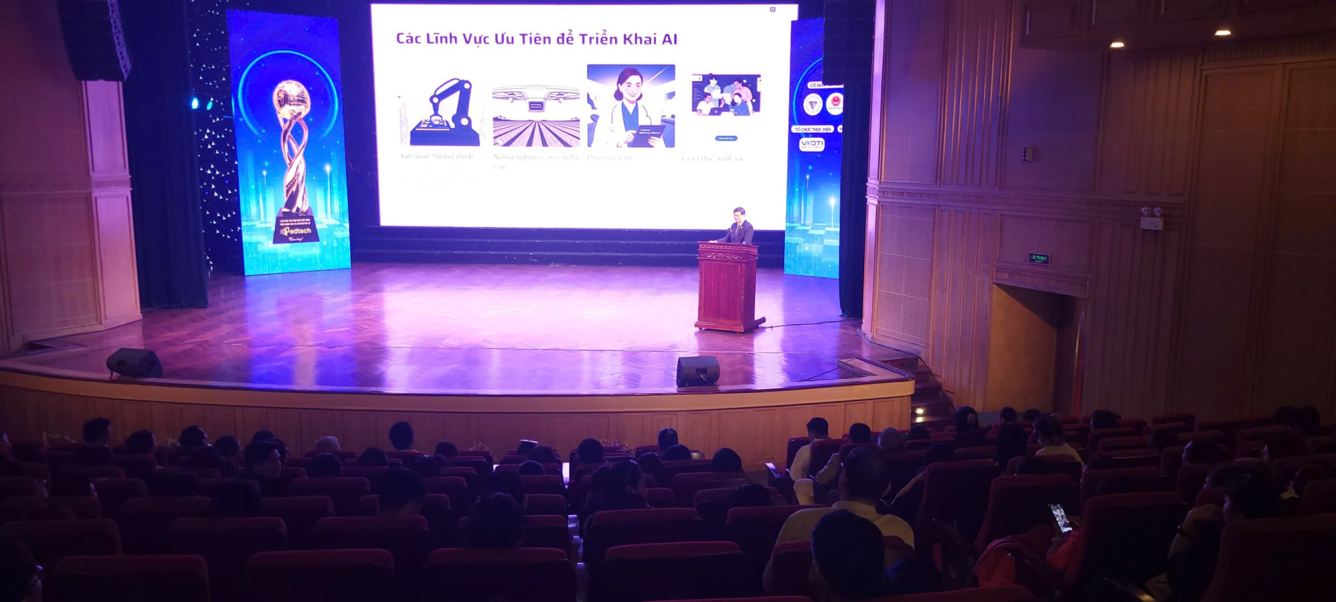 Thúc đẩy đổi mới sáng tạo, chuyển đổi số 2 tm-img-alt