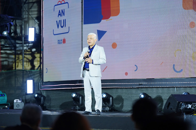 Lễ Khai mạc Tuần lễ Thương mại điện tử quốc gia và Ngày mua sắm trực tuyến Việt Nam 8