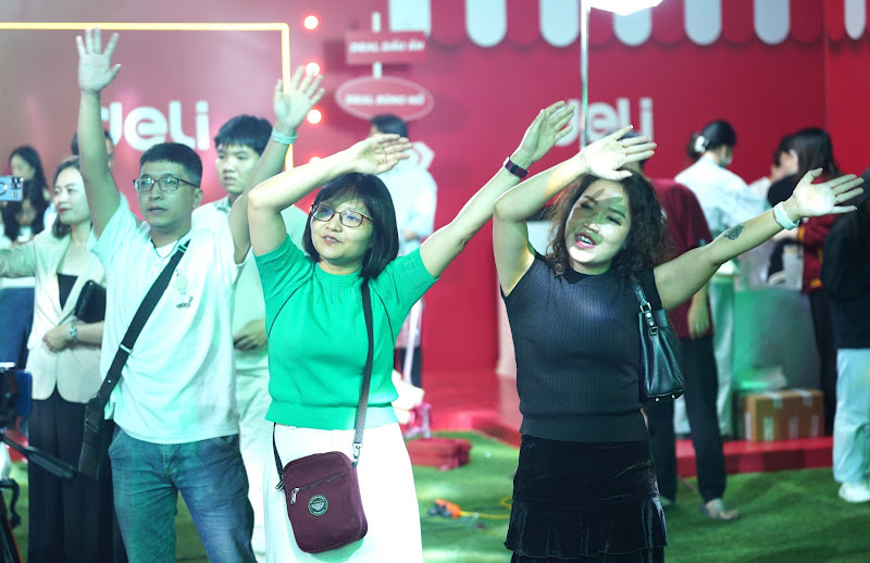 Lễ Khai mạc Tuần lễ Thương mại điện tử quốc gia và Ngày mua sắm trực tuyến Việt Nam 9 AD 4nXfp8uwPyBLj5Nsj6hellxC4ZVSE0io1SHQ1PNyxTiC6j19UKbvzWOVtfu2aNsug6GLKZwOW kskAcOLPT9TGd31iZ24y0ER