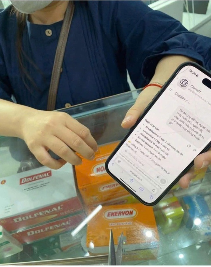 Trào lưu sử dụng ChatGPT để tự kê đơn thuốc đang lan truyền mạnh trên mạng xã hội, làm dấy lên những cảnh báo nghiêm trọng từ giới y khoa Trào lưu sử dụng ChatGPT để tự kê đơn thuốc đang lan truyền mạnh trên mạng xã hội, làm dấy lên những cảnh báo nghiêm trọng từ giới y khoa