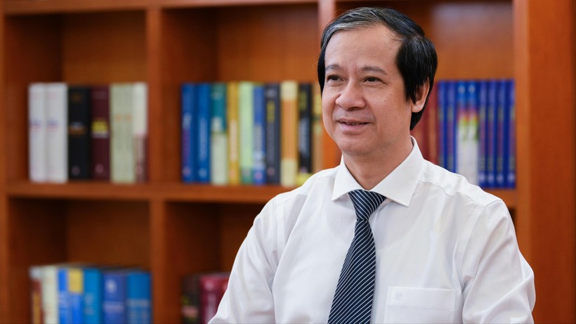 Thầy cô phải hiểu AI để không lỗi nhịp 1 Bộ trưởng Bộ Giáo dục và Đào tạo Nguyễn Kim Sơn.