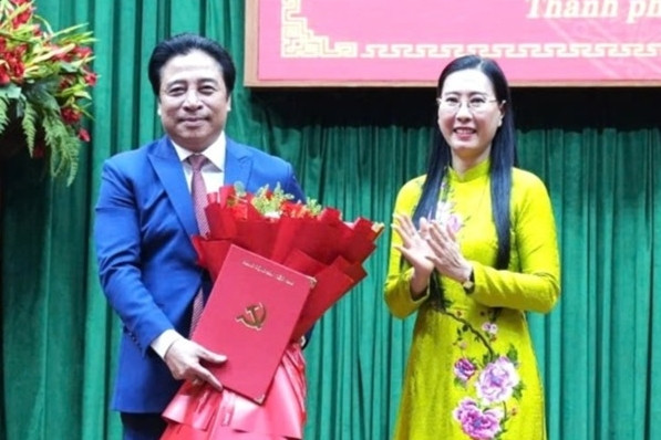 Ông Trần Phong làm Chủ tịch tỉnh Khánh Hòa 2 chu tich tinh khanh hoa lam pho bi thu thanh uy hue 667