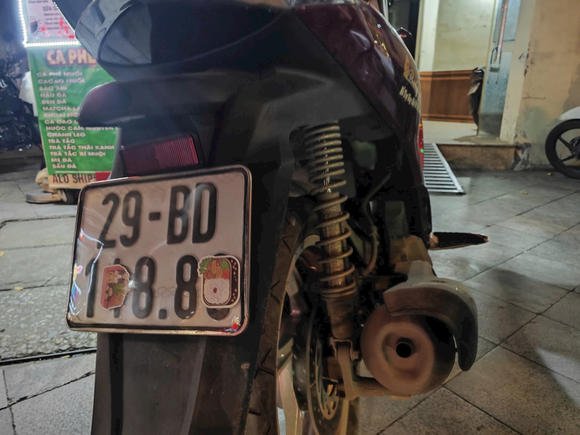 “Xuyên đêm” xử lý 42 trường hợp người đang đi mô tô sử dụng điện thoại 2 csgt1.jpg