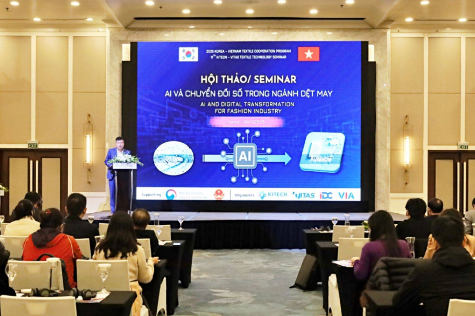 Doanh nghiệp dệt may tăng tốc chuyển đổi kép: Số hóa sản xuất, mở rộng xanh hóa Doanh nghiệp dệt may tăng tốc chuyển đổi kép: Số hóa sản xuất, mở rộng xanh hóa