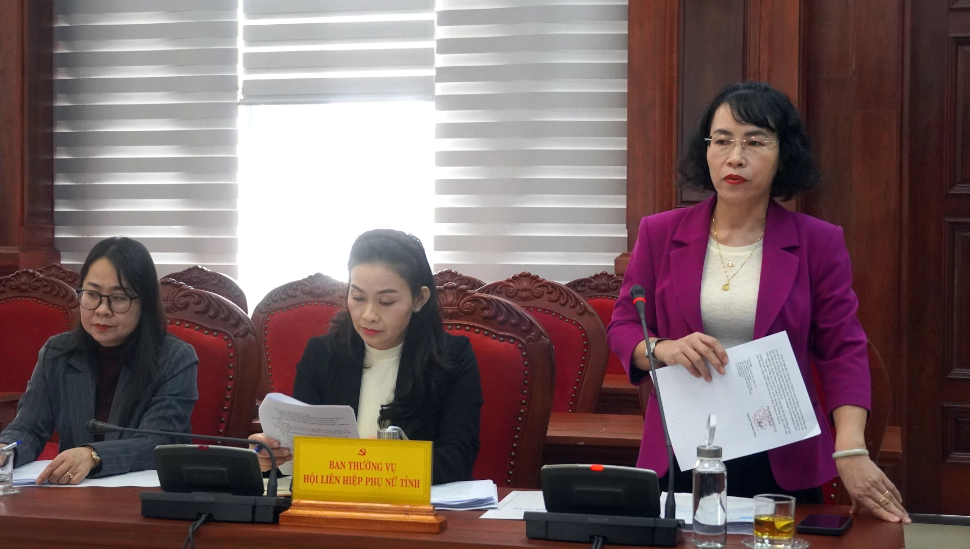 Đại hội đại biểu Phụ nữ tỉnh Quảng Trị lần thứ I diễn ra từ ngày 5 - 6/12/2025 2 Đồng chí Nguyễn Thị Bích Thủy, Tỉnh ủy viên, Phó Chủ tịch Ủy ban MTTQ Việt Nam tỉnh, Chủ tịch Hội LHPN tỉnh đã báo cáo công tác chuẩn bị Đại hội - N.M