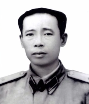 Tướng Hoàng Sâm, Quê hương nặng gánh...dặm trường chinh 2 Thành công của hội thảo khoa học tháng 11/2024 góp phần củng cố thêm các nguồn tư liệu lịch sử về thân thế, sự nghiệp của tướng Hoàng Sâm, để từ đó, ngày 12/8/2025, Chủ tịch nước Cộng hòa xã hội chủ nghĩa Việt Nam đã ký Quyết định số 1557/QĐ-CTN truy tặng danh hiệu Anh hùng Lực lượng vũ trang cho liệt sĩ, Thiếu tướng Hoàng Sâm.