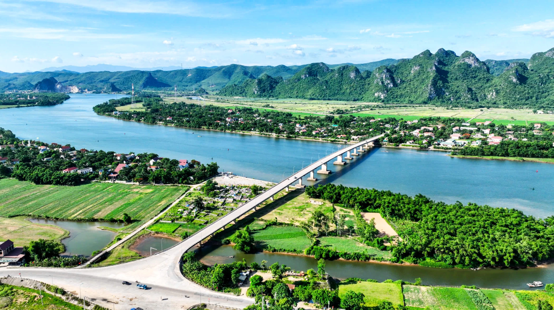 Tướng Hoàng Sâm, Quê hương nặng gánh...dặm trường chinh 1 Làng Lệ Sơn, xã Văn Hóa cũ (nay là xã Tuyên Hóa) quê hương của tướng Hoàng Sâm-Ảnh: T.Long.