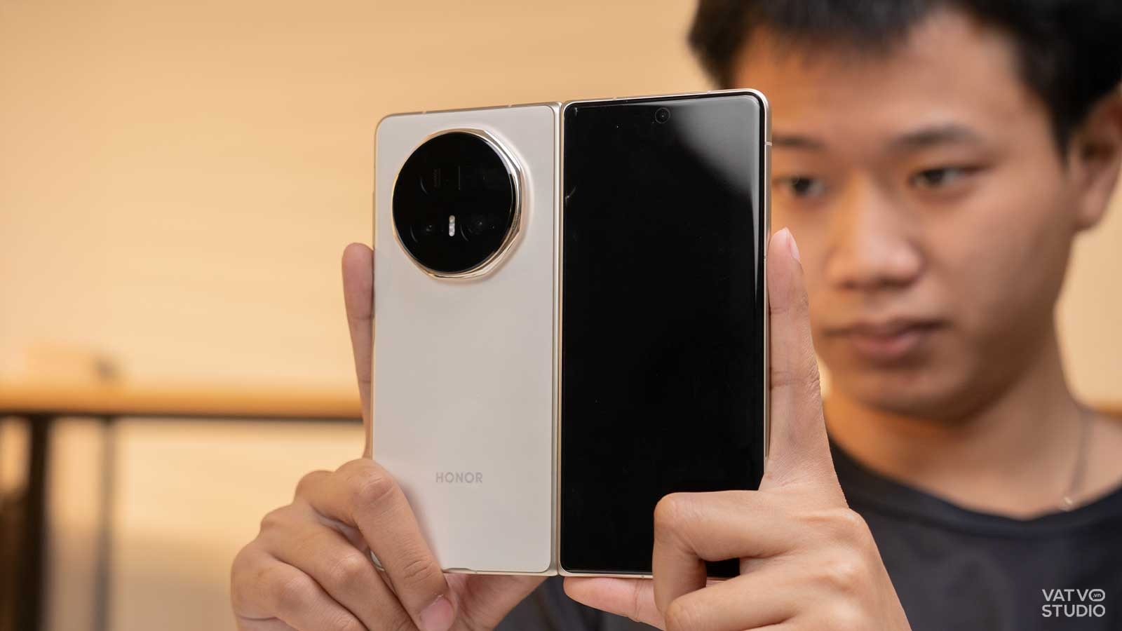 Camera điện thoại gập giờ đã rất tốt rồi! 1 image 120