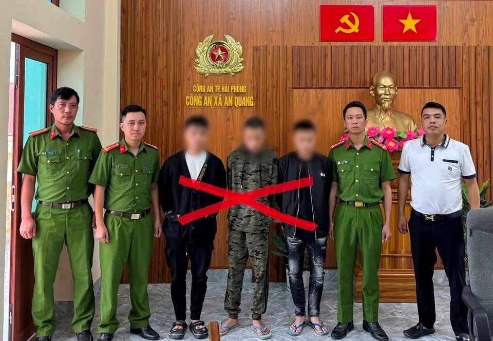 Bắt nhóm thanh niên cướp giật tại cửa hàng điện thoại 1 img_8740.jpeg