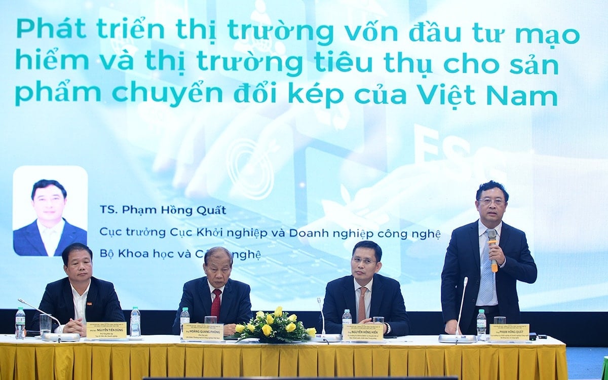 Ông Phạm Hồng Quất cho rằng, muốn doanh nghiệp chuyển đổi thành công thì trước hết phải chuyển đổi trong tư duy và nhận thức của đội ngũ lãnh đạo. Ảnh: Minh Anh.