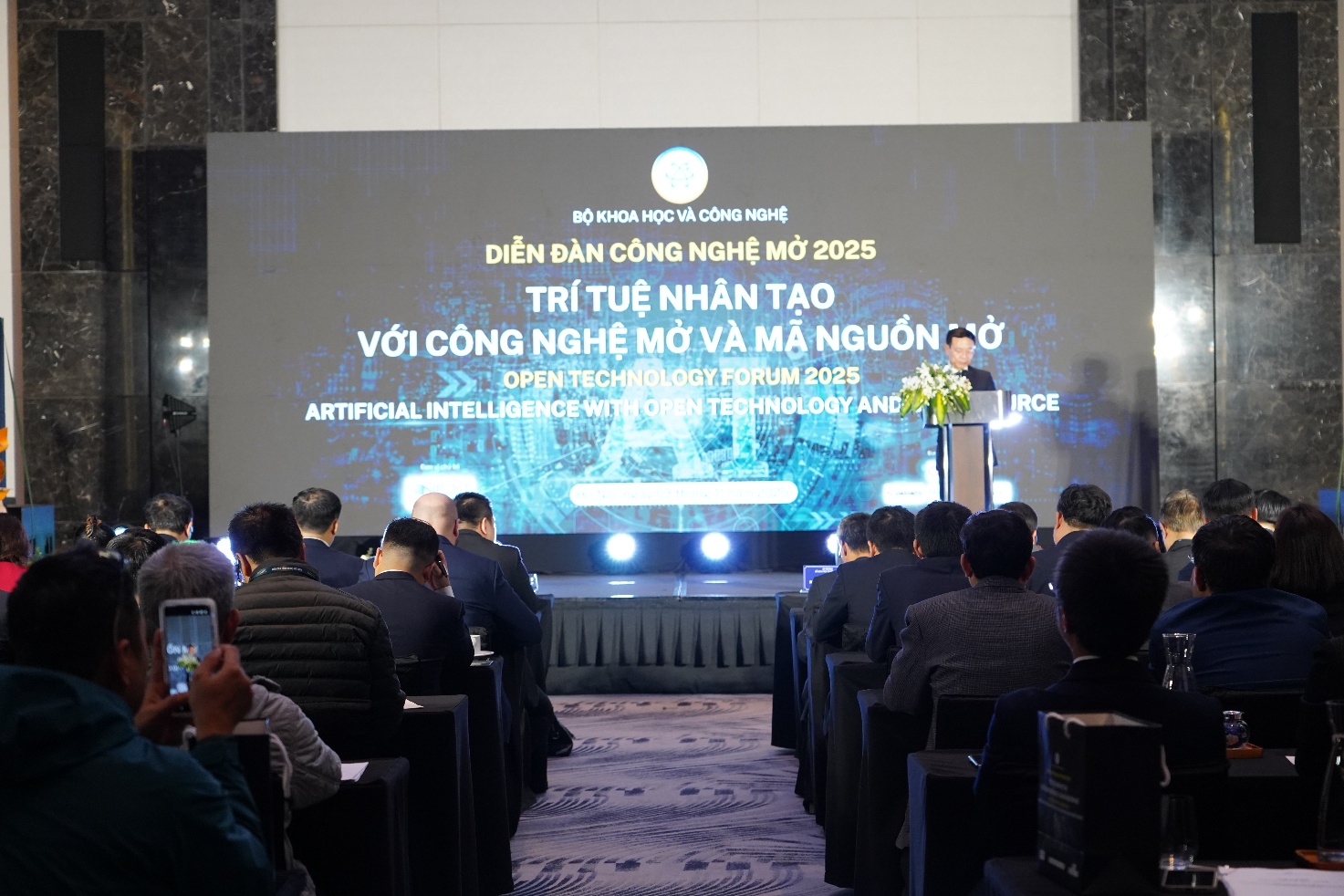 Chìa khóa để Việt Nam làm chủ AI và tương lai số 1 img