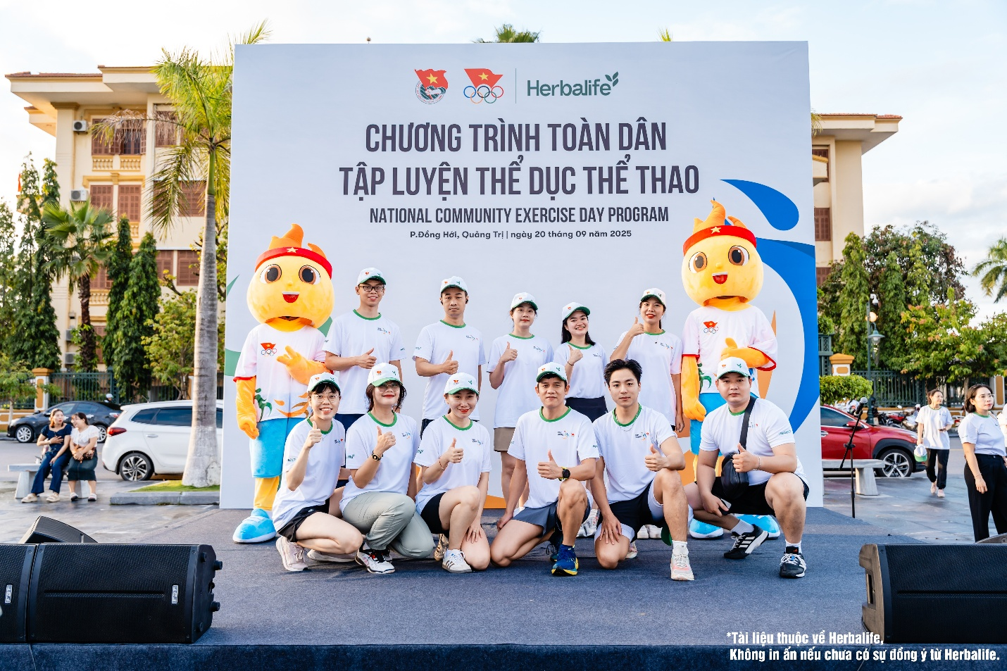 Herbalife Việt Nam đồng hành cùng Ủy ban Olympic Việt Nam tổ chức Chương trình Toàn Dân Tập Luyện Thể Dục Thể Thao để khuyến khích lối sống năng động trong cộng đồng 2 Không khí sôi nổi khi các Thành Viên Herbalife tham gia tại sự kiện