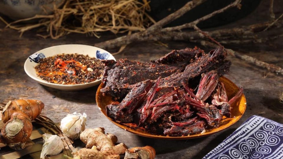 Từ bếp lửa bản cao đến sao OCOP 3 thit say lai chau tu bep lua ban cao den sao ocop 6919d814392eb