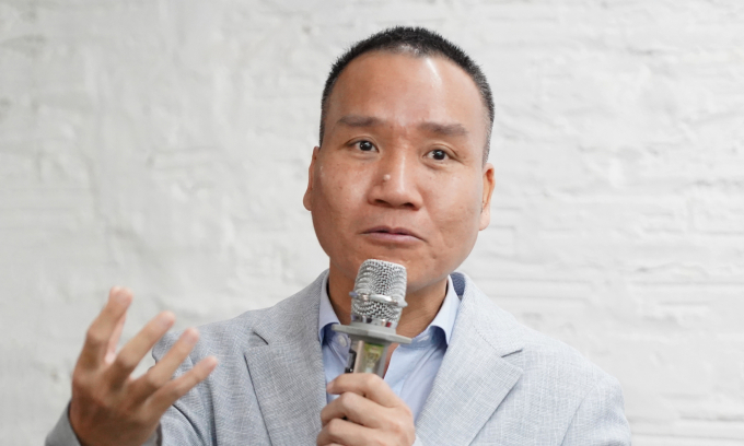 Chuyên gia lo người trẻ 'rỗng não' vì AI 2 Ông Chu Tuấn Anh chia sẻ tại hội thảo. Ảnh: Lưu Quý