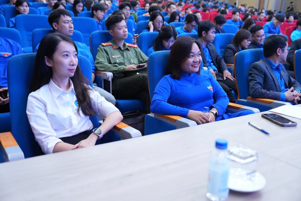 Người trẻ gọi tên khoa học, AI và hàng không vũ trụ Người trẻ gọi tên khoa học, AI và hàng không vũ trụ