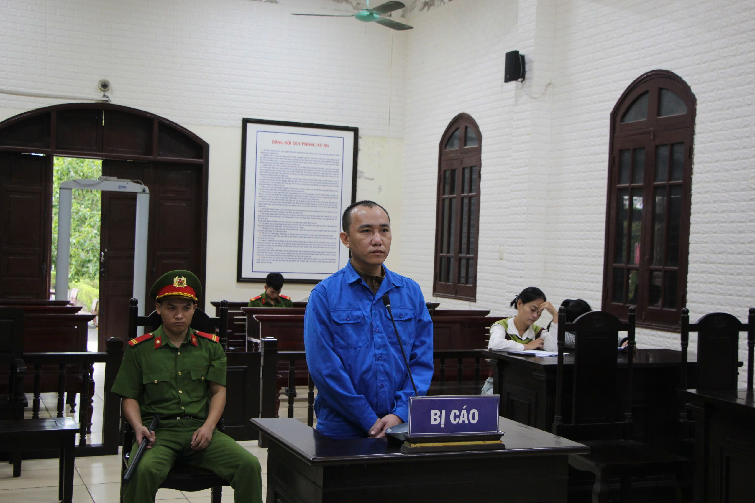 Thợ làm giày lừa đảo 645 triệu đồng vì khoe quen Chánh án TAND TP HCM - Ảnh 1.