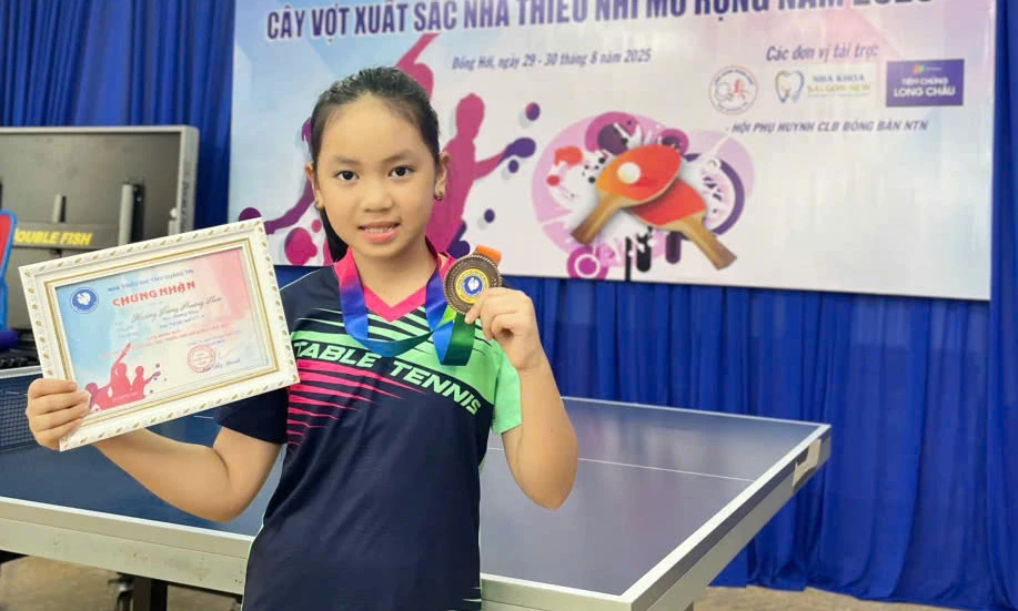 Những bước chân tự tin 2 Hoàng Trang Phương Thảo từng đạt nhiều thành tích cao trong bộ môn bóng bàn. - Ảnh: M.H