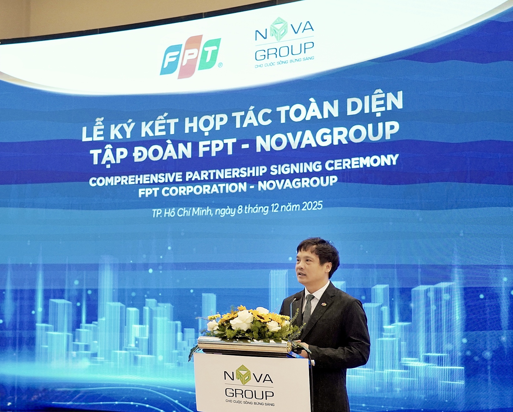 FPT hợp tác toàn diện với NovaGroup đẩy nhanh chuyển đổi số 1 -7661-1765265186.jpg