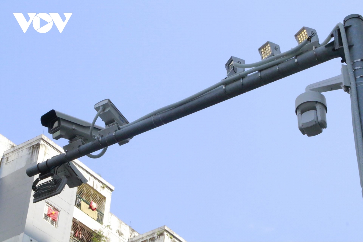 ha noi sap van hanh 1.837 camera ai, nhieu nguoi van vi pham ngay duoi mat than hinh anh 15