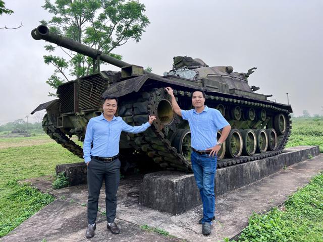 Hiện vật được trưng bày tại Sân bay Tà Cơn.