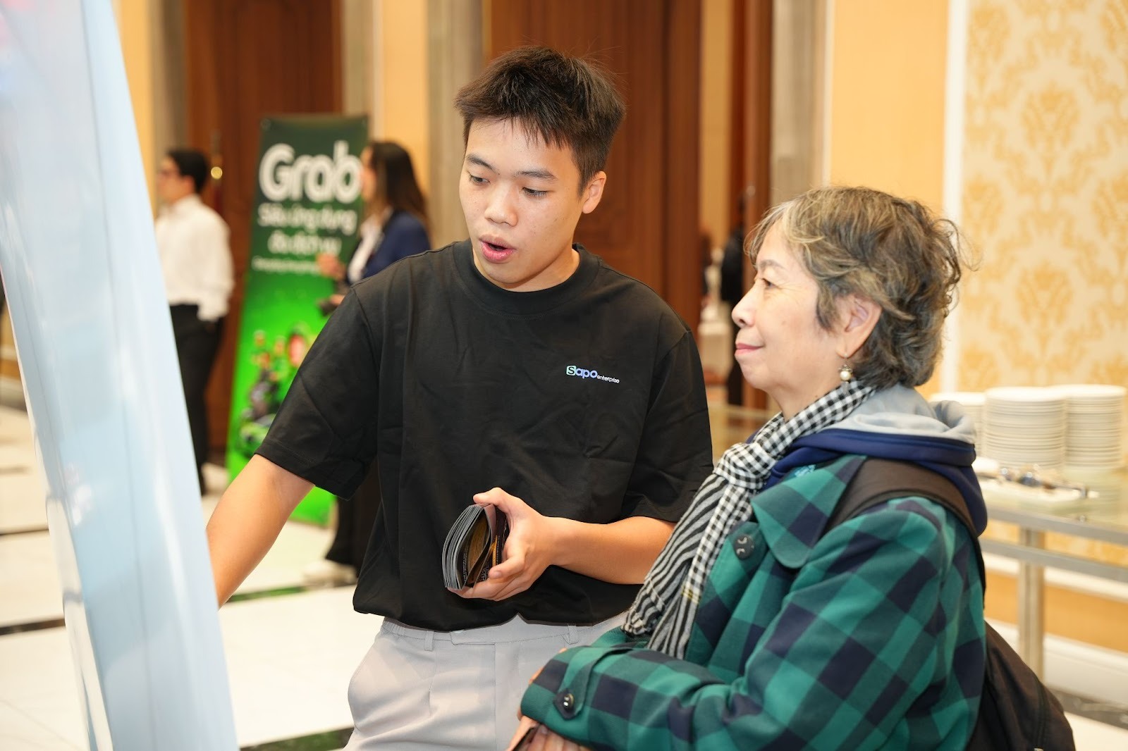 2025 12 06 04 10 445 49955