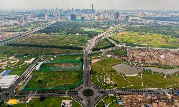 Giảm 70% tiền chuyển đổi đất nông nghiệp sang thổ cư từ 2026 1 Bất động sản khu đông TP HCM. Ảnh: Quỳnh Trần