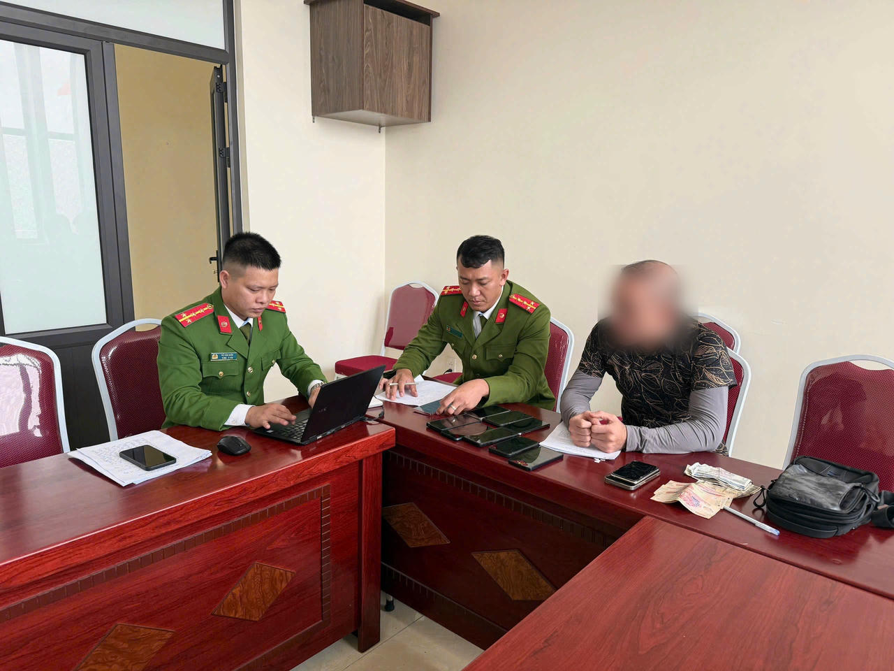 5a85dd1f 18a8 46d1 ae69 175a2c28a2fa