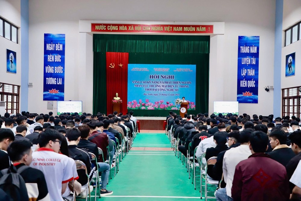 Bắc Ninh: Tập huấn kỹ năng thương mại điện tử cho sinh viên trong kỷ nguyên AI - ảnh 1