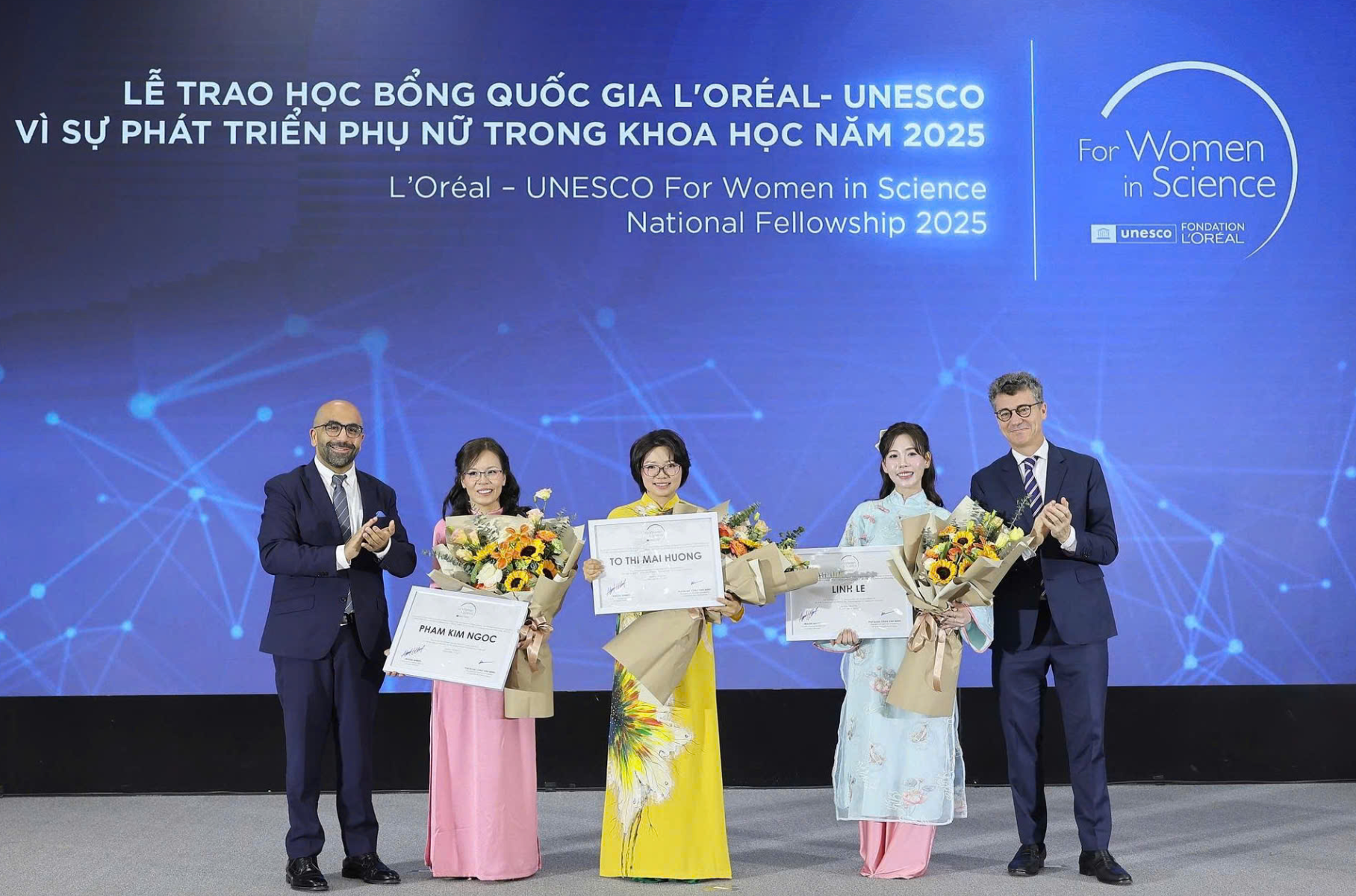 Ảnh màn hình 2025-12-02 lúc 09.48.26