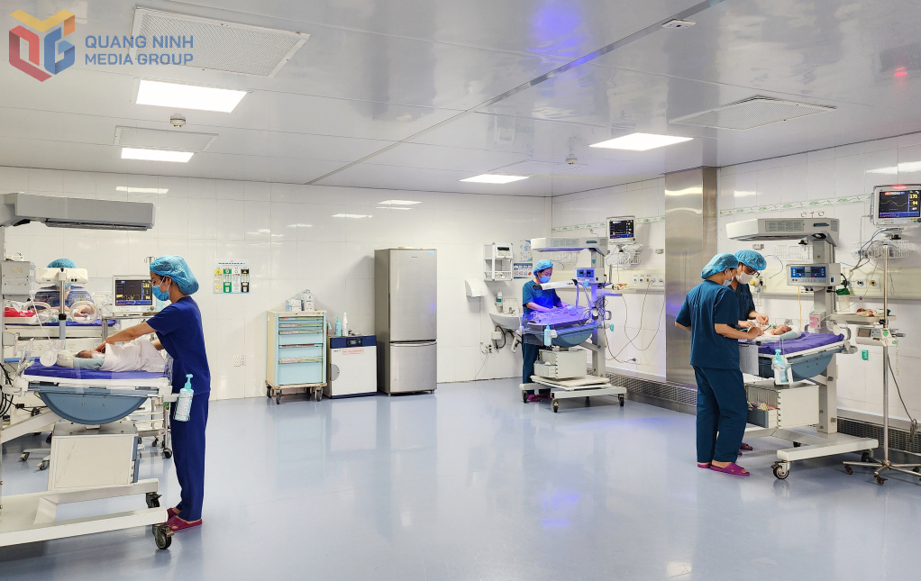 Chăm sóc, điều trị cho trẻ sơ sinh tại khoa Sơ sinh, Bệnh viện Sản Nhi Quảng Ninh