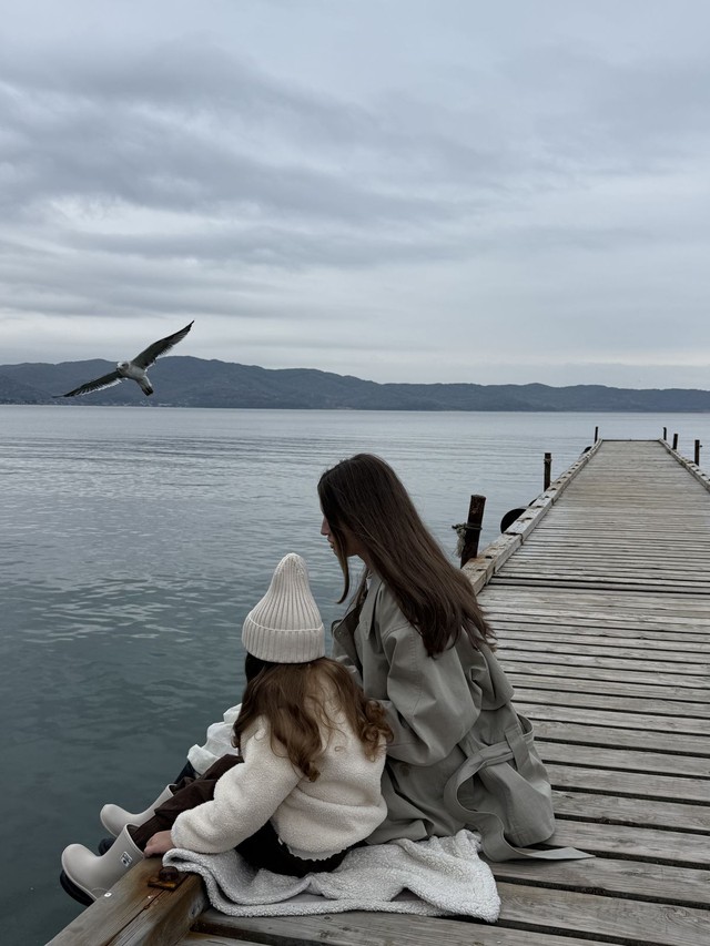 Mẹ đi kiếm tiền xây nhà nhưng Mẹ đi kiếm tiền xây nhà nhưng