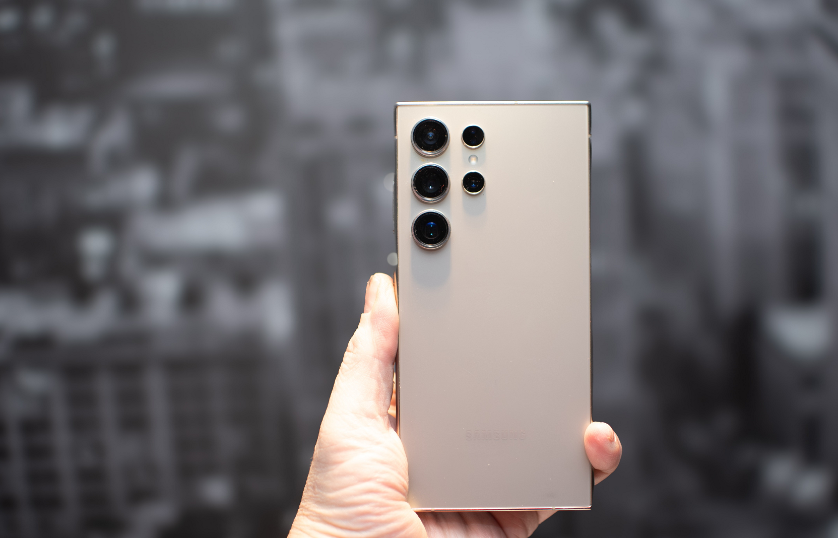 Điện thoại Android cập nhật ngay lập tức bản vá lỗ hổng đặc biệt nghiêm trọng 3 dien thoai samsung dinh lo hong nghiem trong 613