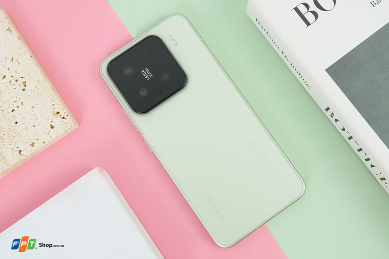 Top điện thoại Xiaomi giảm giá Tết Dương lịch 2026 không thể bỏ lỡ 6 Xiaomi 15 2