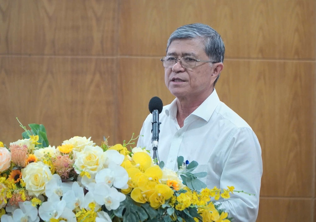 100% trường học ở TPHCM hạn chế sử dụng điện thoại trong giờ ra chơi - 2