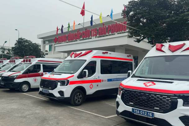 Cuộc điện thoại khẩn cấp giữa 2 bệnh viện cứu sống bé trai cận kề cửa tử 2 moi nam nguoi viet goi 2 trieu cuoc ve tong dai cap cuu 115 2278