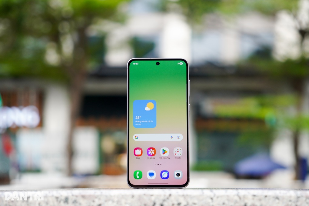 Không phải iPhone 17 Pro Max, đây mới là điện thoại bán chạy nhất thế giới - 2 Không phải iPhone 17 Pro Max, đây mới là điện thoại bán chạy nhất thế giới - 2