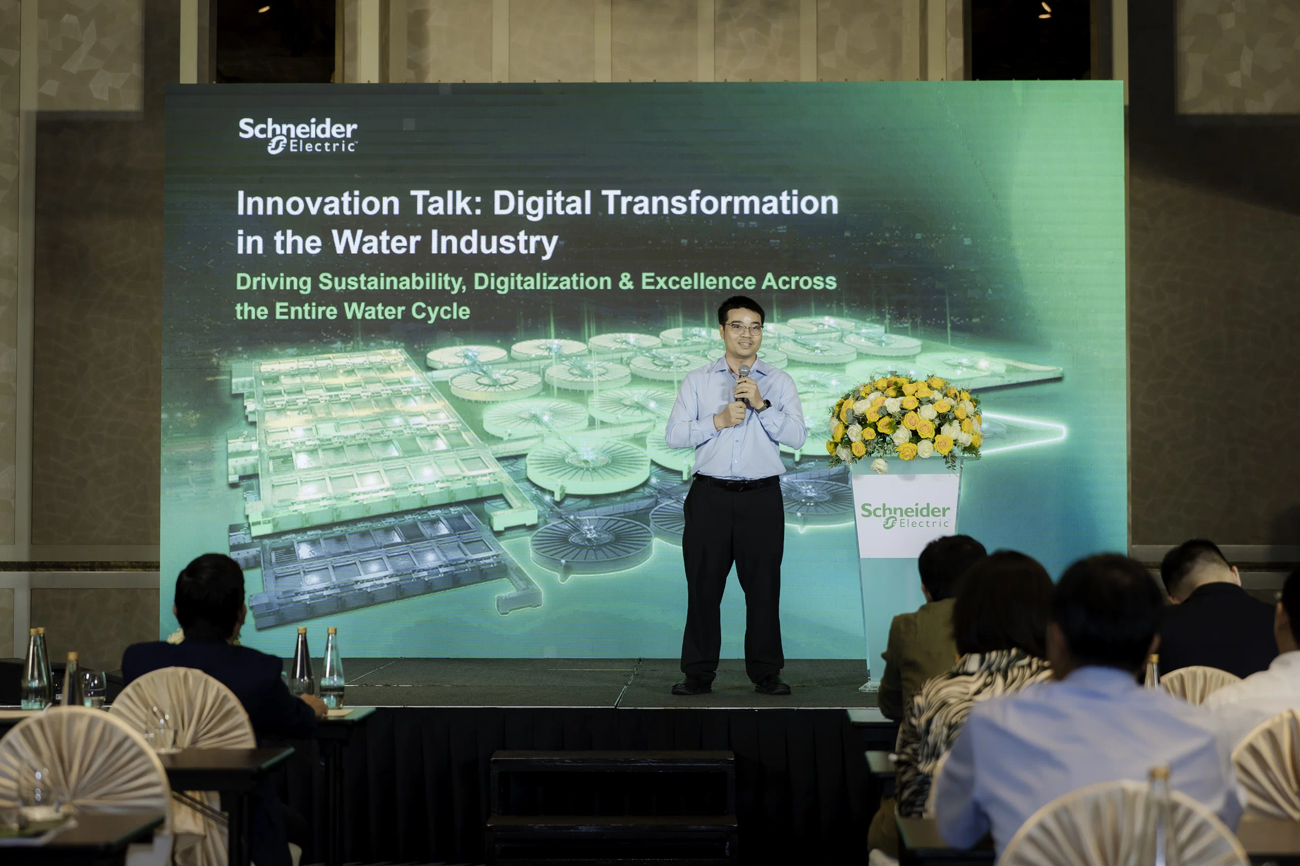 Schneider Electric thúc đẩy chuyển đổi số và AI cho ngành nước hướng tới phát triển bền vững