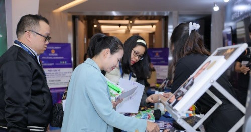 Ứng dụng các giải pháp và xu hướng mới trong thương mại điện tử cho sinh viên