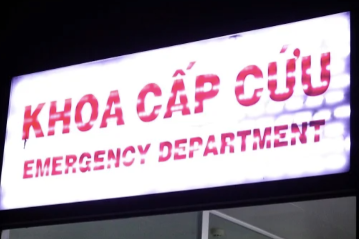 Cuộc điện thoại khẩn cấp giữa 2 bệnh viện cứu sống bé trai cận kề cửa tử 3 vo diu chong gay vao cap cuu he lo chuoi ngay giai doc den muc chay mau da day 3898