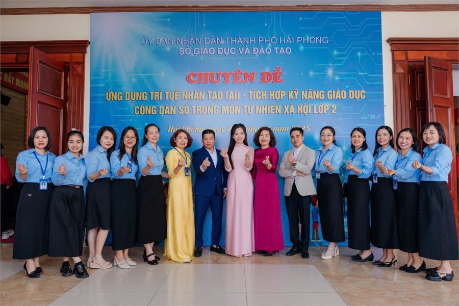 Nhấn vào ảnh để phóng to z727448756616253379b65b67df7dc0aabfe036d78ff35 291120251744