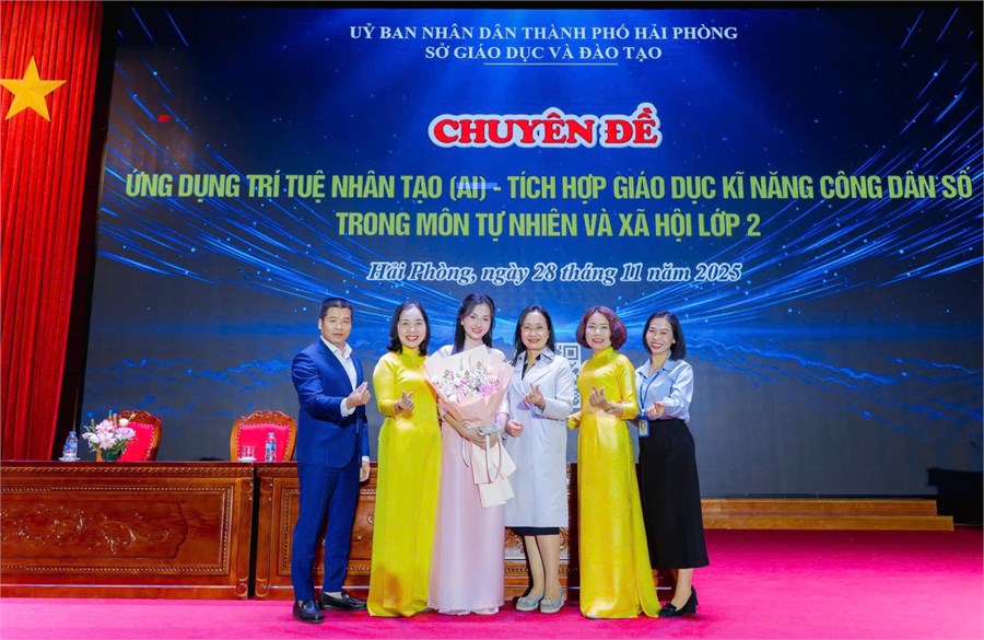 Nhấn vào ảnh để phóng to z727448757213449fb1904fa72d78ab7f5e4b62cd37f68 291120251744