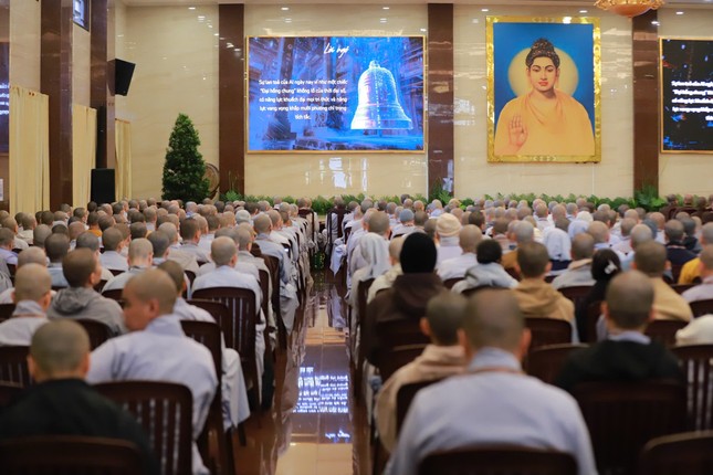 1143282503187343871 1 4634 1828