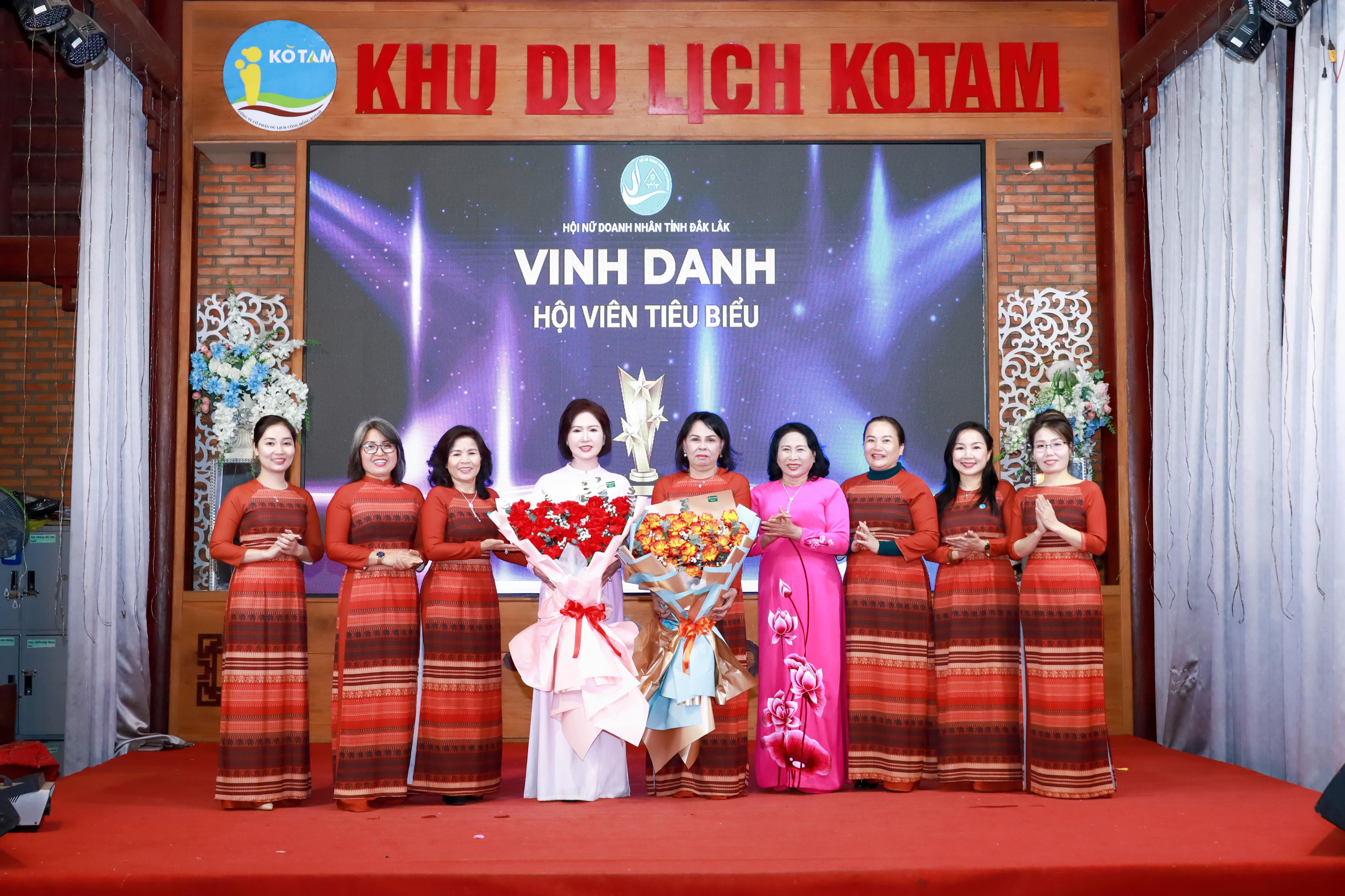 “Cất cánh” cùng chuyển đổi số và lan tỏa tinh thần nhân ái 2 139d02445c8ee4027f2d0bc7cd9a7b210f562967a9.0 t=1768274009922 imagePreview=1