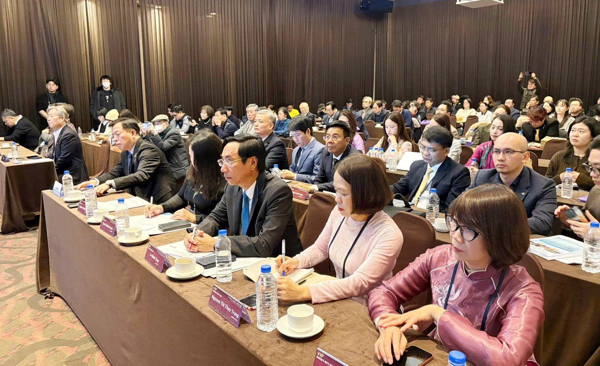 Các đại biểu tham dự hội nghị - Ảnh: T.A