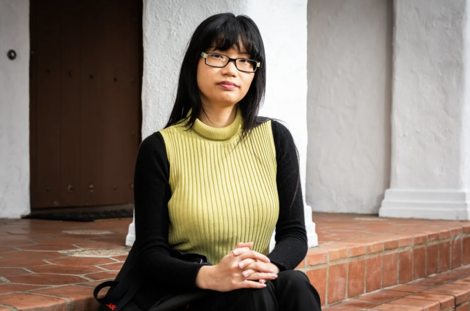 'Săn' việc làm trên ứng dụng hẹn hò 1 Tiffany Chau. Ảnh: Camille Cohen/Bloomberg