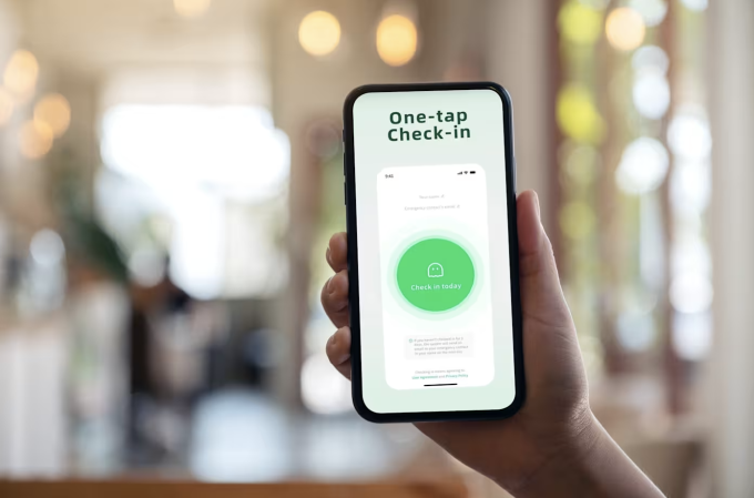 Ứng dụng 'Chết chưa' gây sốt giới độc thân Trung Quốc 1 Ứng dụng Si Le Me yêu cầu người dùng điểm danh bằng cách nhấn một nút và sẽ thông báo cho người liên hệ khẩn cấp nếu họ không thực hiện việc này trong vòng hai ngày. Ảnh: Farknotp/Dreamstime