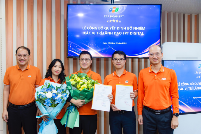 FPT Digital thay đổi lãnh đạo cấp cao, đẩy mạnh chiến lược chuyển đổi số 1 Lễ công bố quyết định bổ nhiệm các vị trí lãnh đạo FPT Digital. Ảnh: FPT