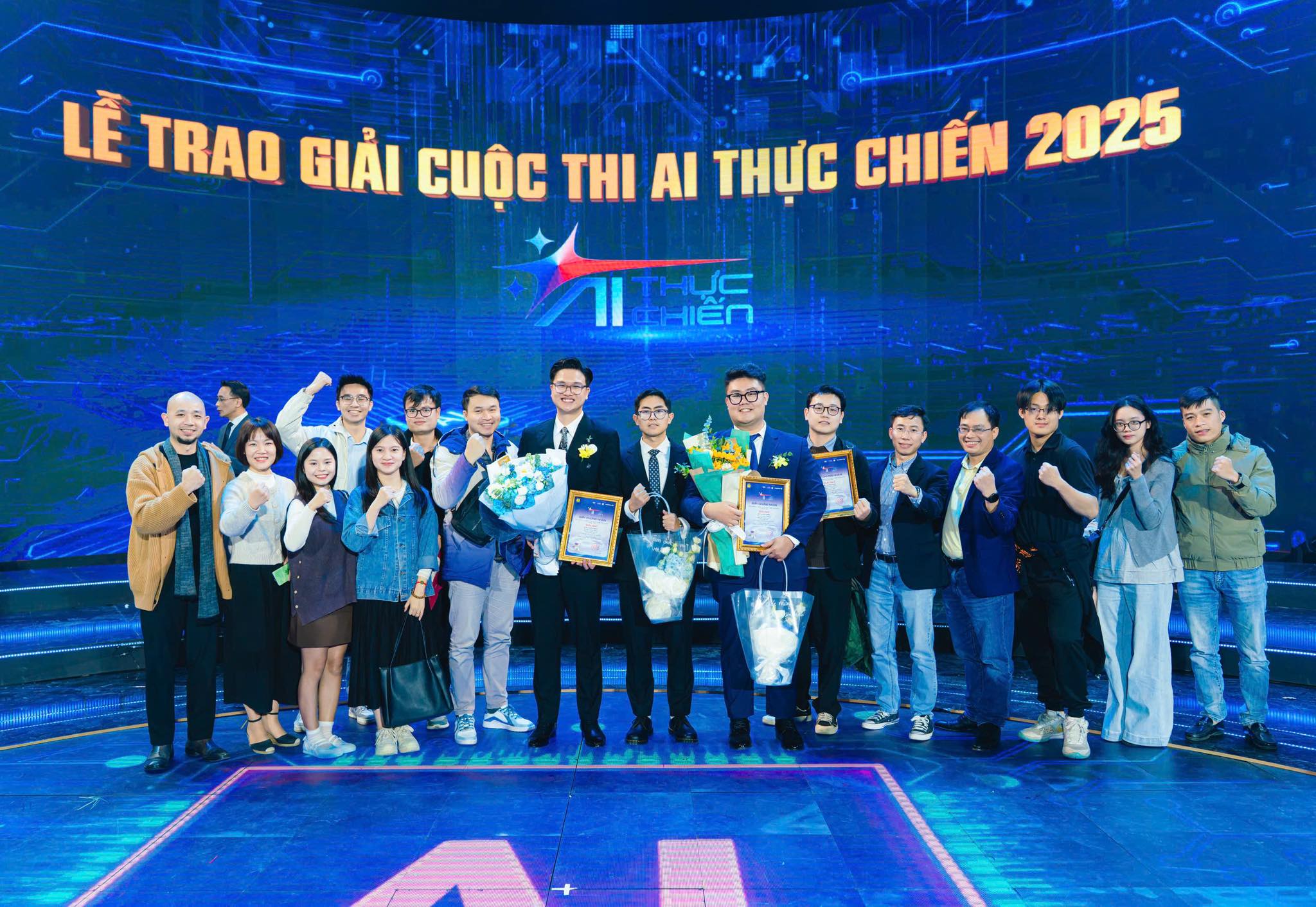 Từ “AI Thực chiến” đến bài toán giáo dục: Dấu ấn Make in Vietnam của CMC - Ảnh 3.